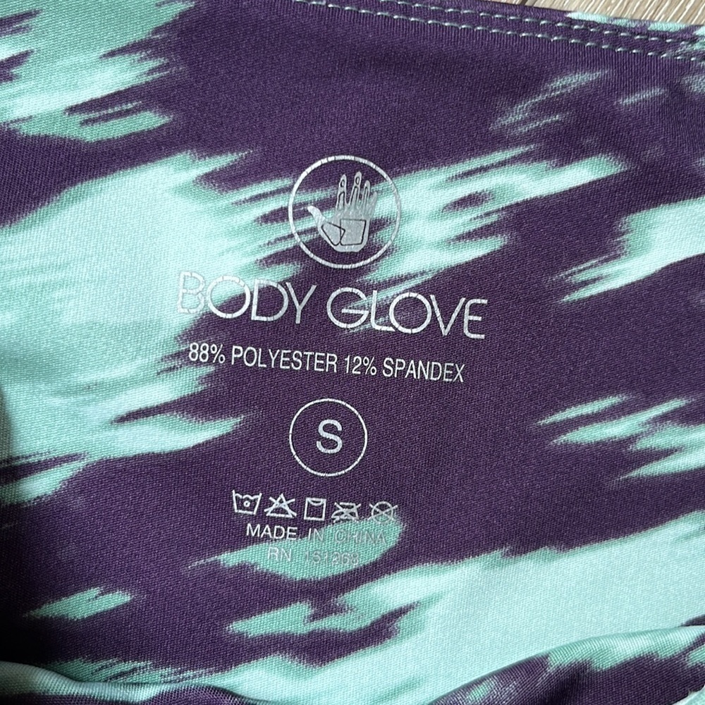 Body Glove Printed High Waisted 7/8 Athletic Fitness Leggings with Pocket - Picture 5 of 10
